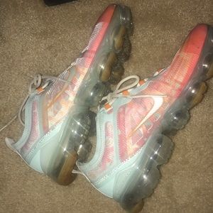 vapor maxes